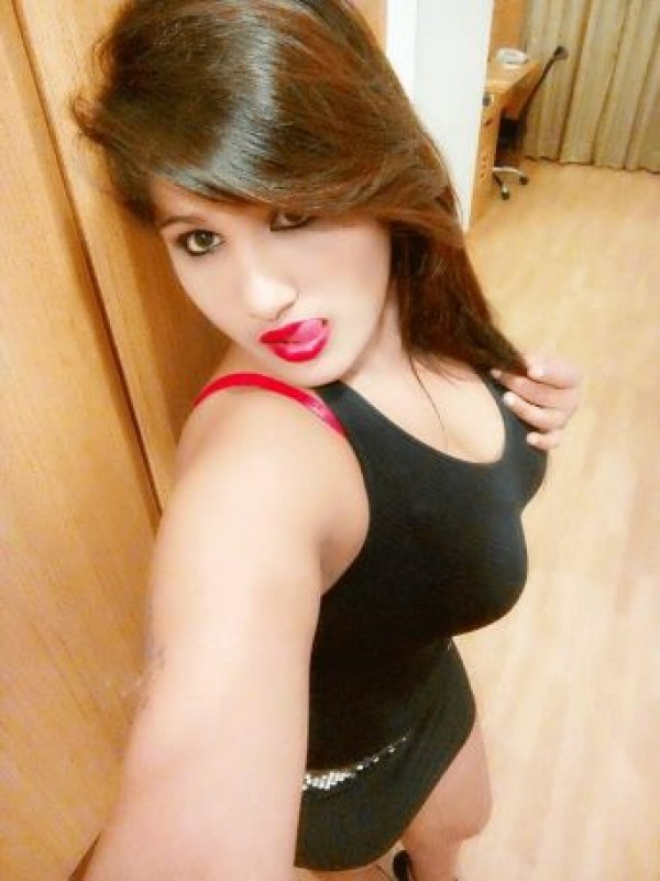 Massages Maharashtra: LICK ME WHOLE I’M PARTICULAR, CUTE BODY WITH GLOVY ASS WITH WHITE GARTER BELT