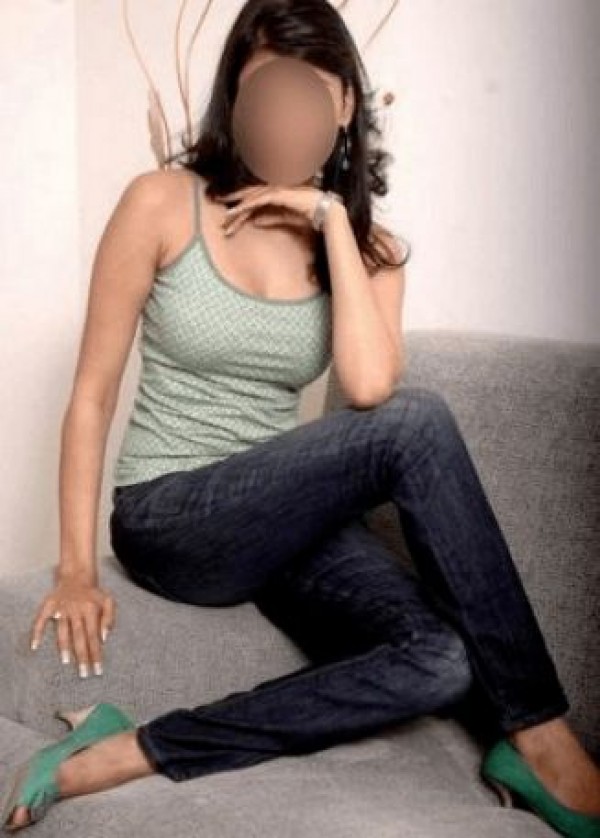 Virtual Services Maharashtra: SHALL WE DO A SHOW? I AM SCORT, A HOUSEWIFE WITH A RICH SUPER FLEXIBLE PUSSY