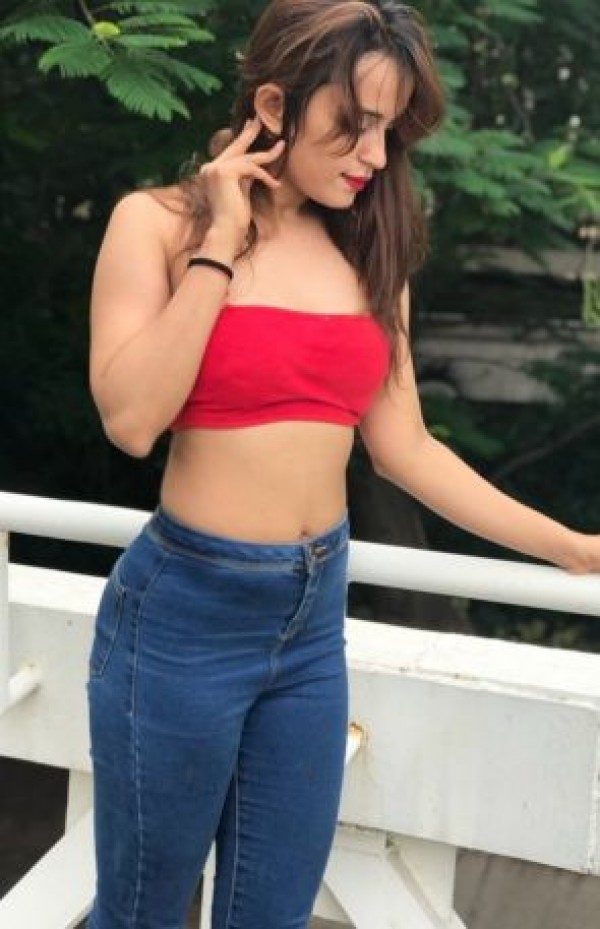 Call Girls Odisha: TAKE ME TO A PARTY I’M VERY HOT, COMPLETE WITH BEAUTIFUL CURVES ON THE WEEKEND