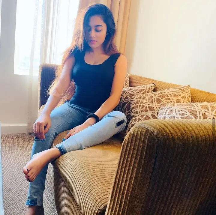 Call Girls Gujarat: VIP top modal high profile college girls full sefa okhzh service