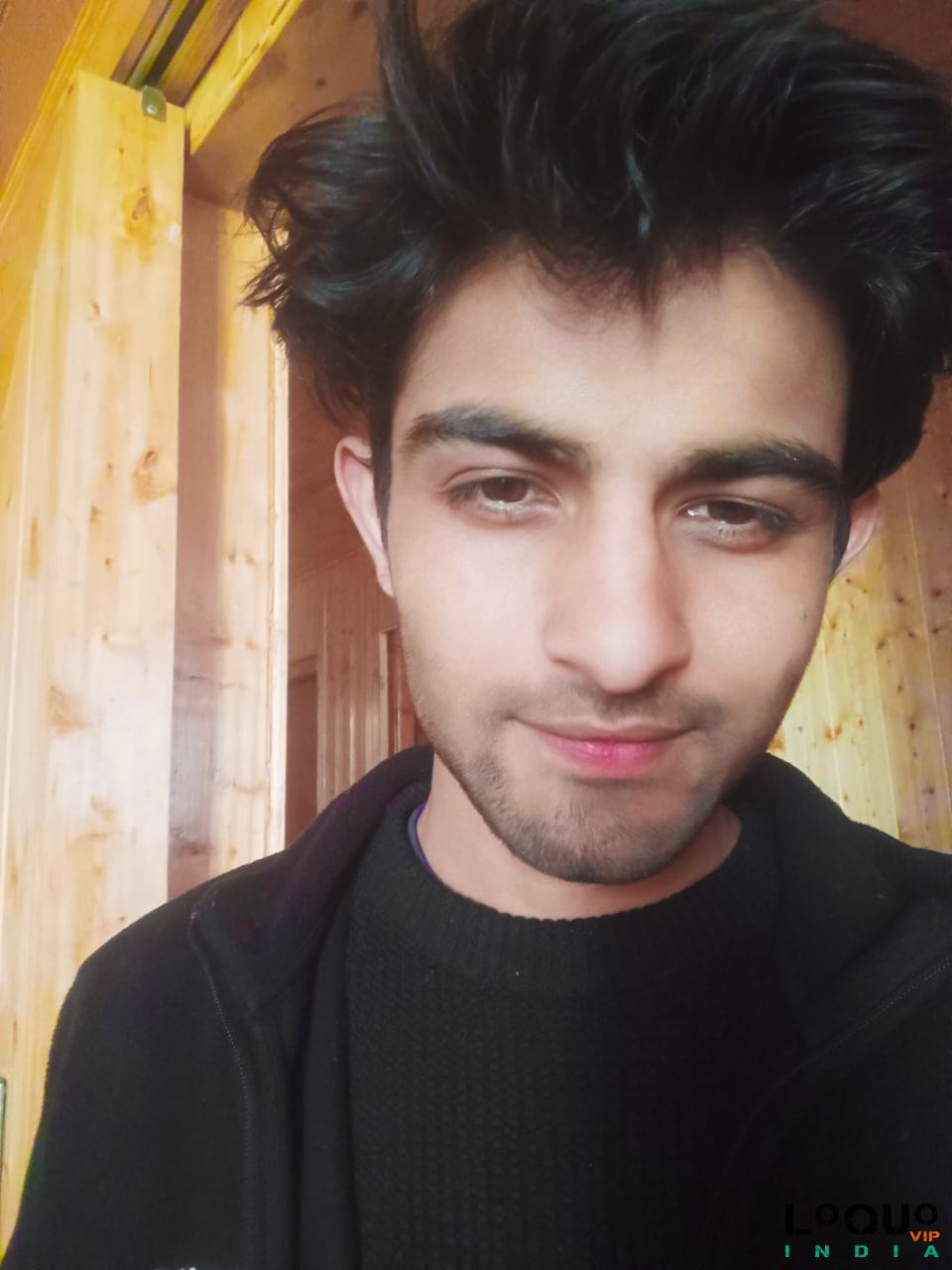 Male Escorts Chandigarh: Kisi ko interest hon contact me only for girls